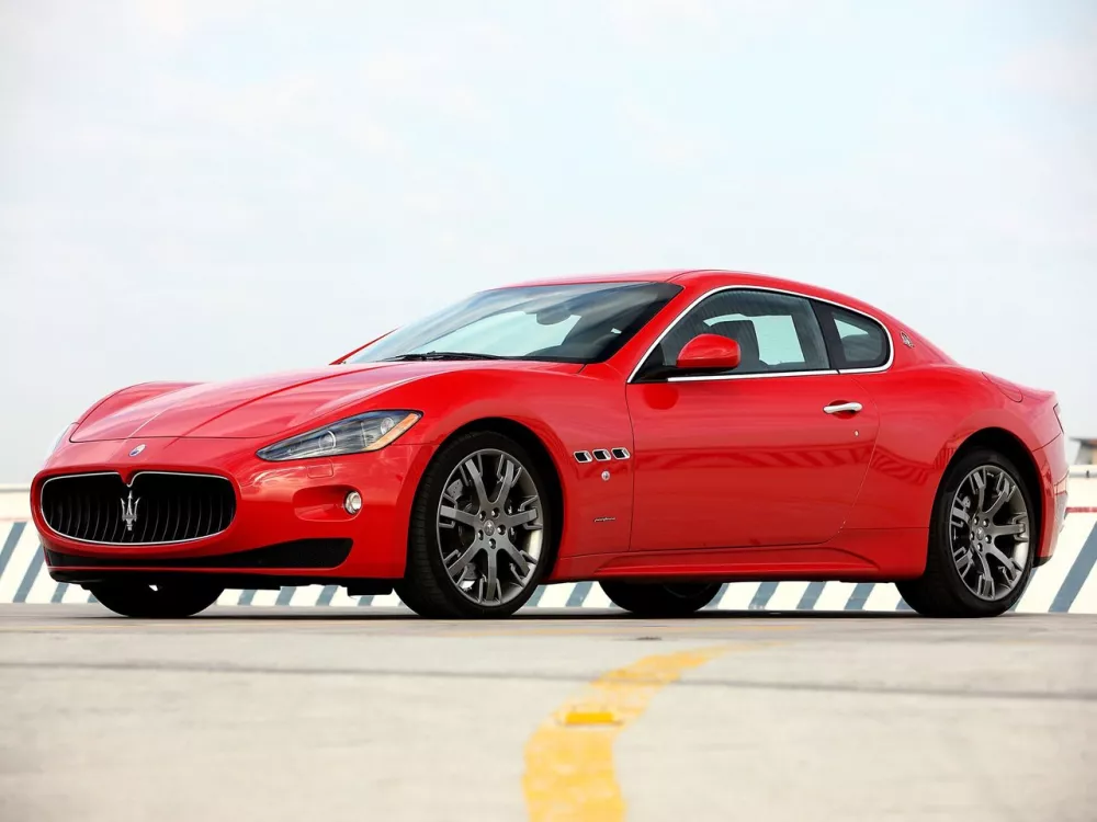 Автомобиль Maserati GranTurismo I Купе