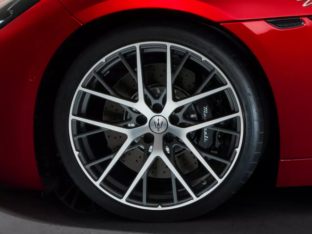 Автомобиль Maserati GranTurismo II Купе