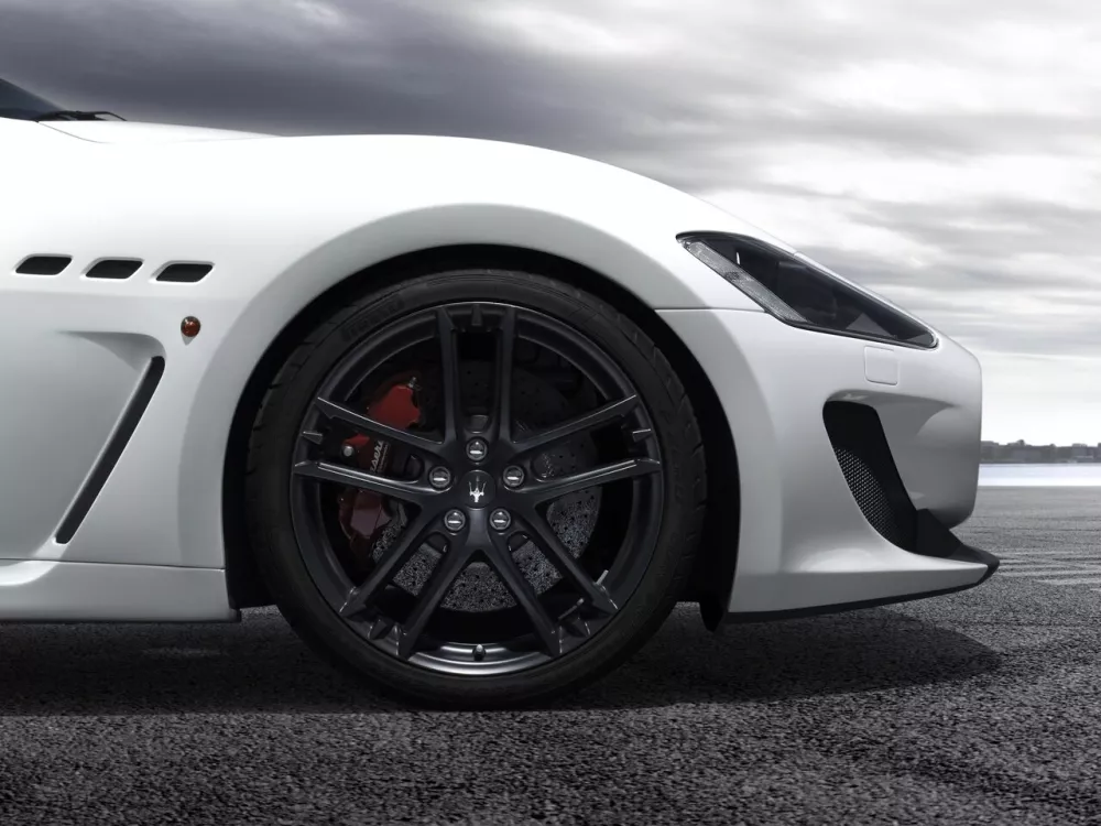 Автомобиль Maserati GranTurismo I Купе MC Stradale
