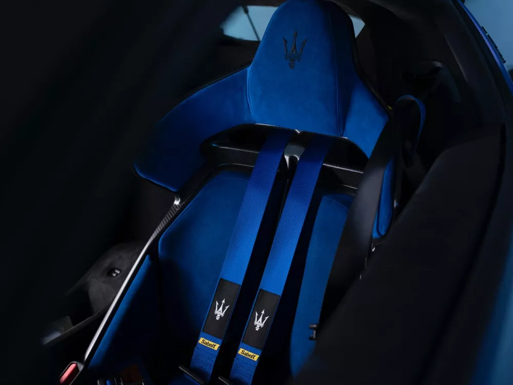 Автомобиль Maserati GT2 Stradale Купе