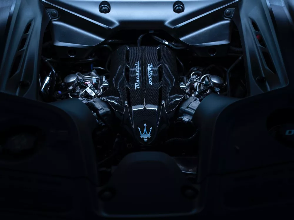 Автомобиль Maserati GT2 Stradale Купе
