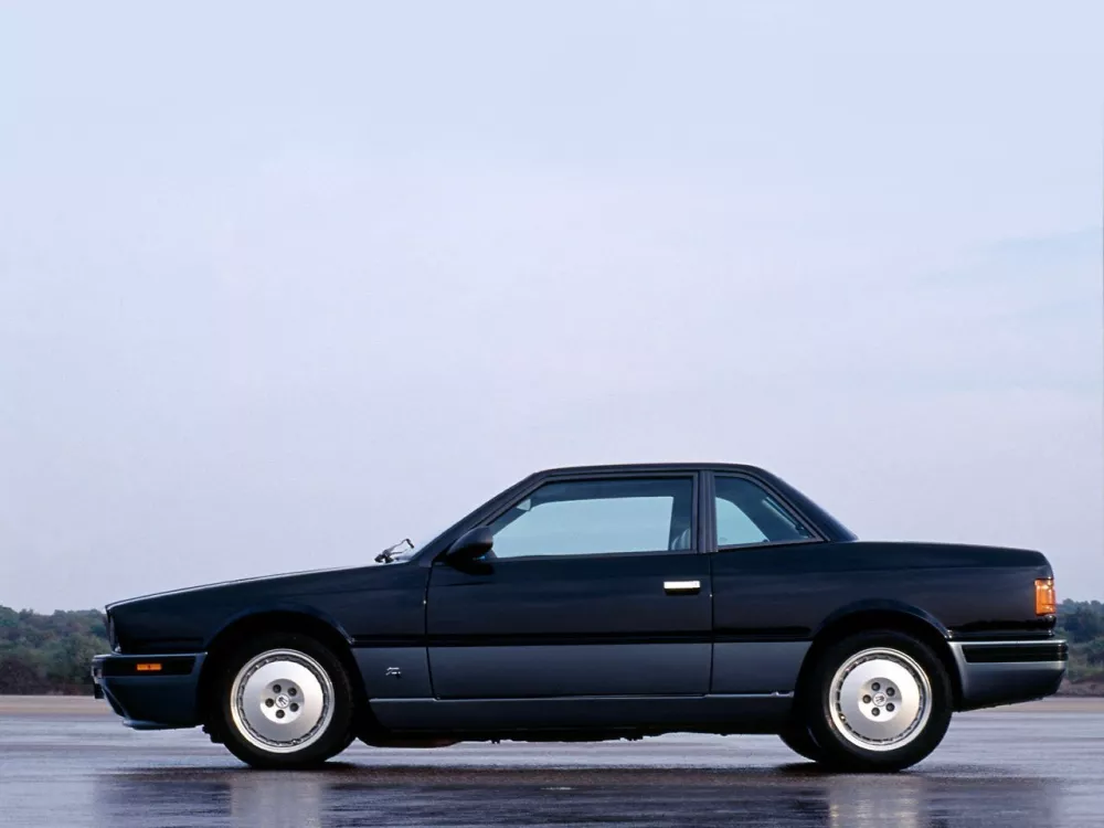 Автомобиль Maserati Karif Купе