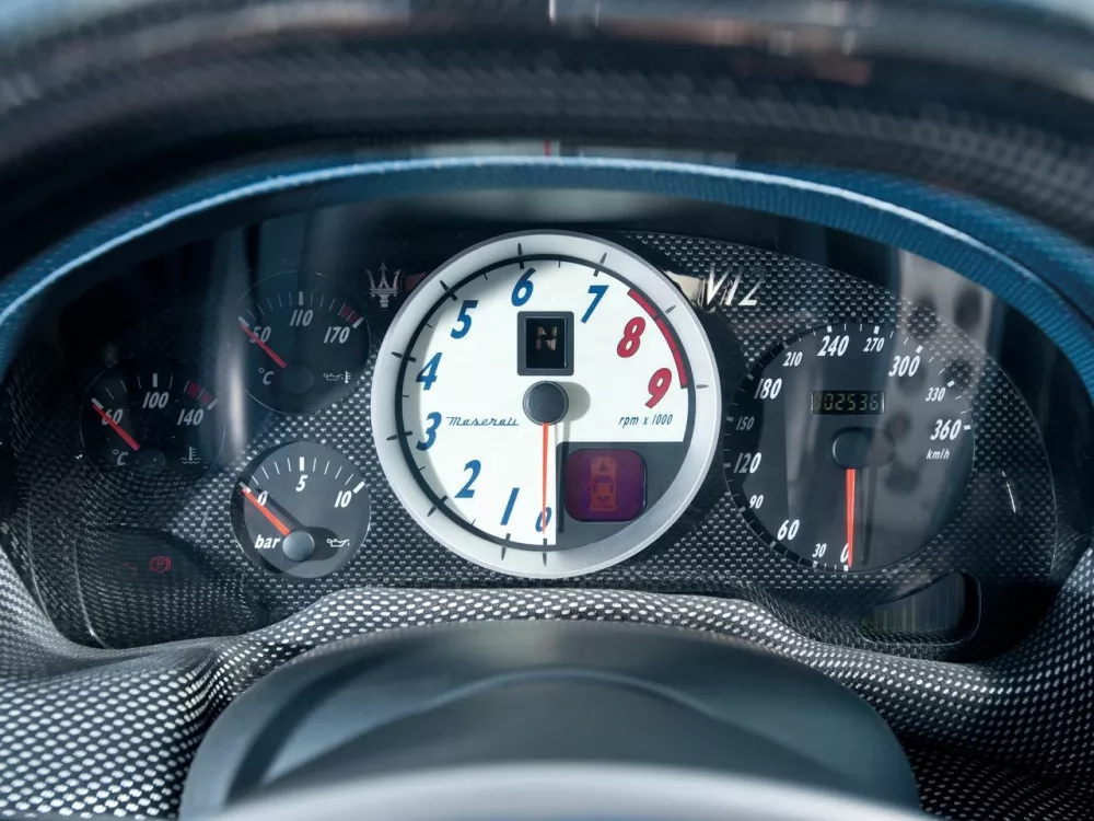 Автомобиль Maserati MC12 Купе