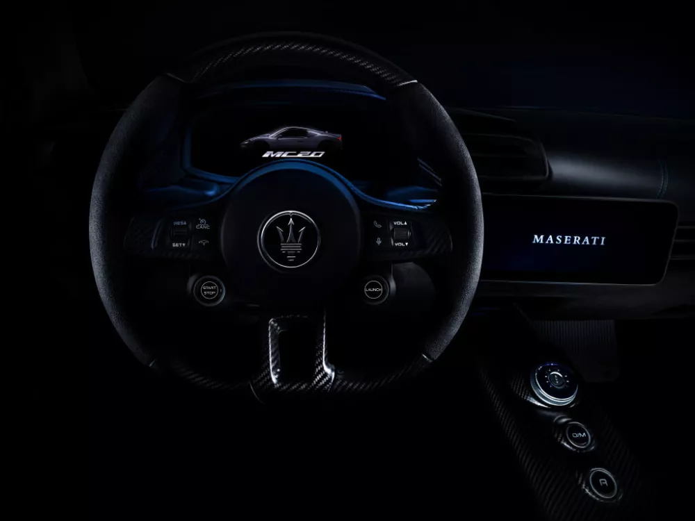Автомобиль Maserati MC20 Купе