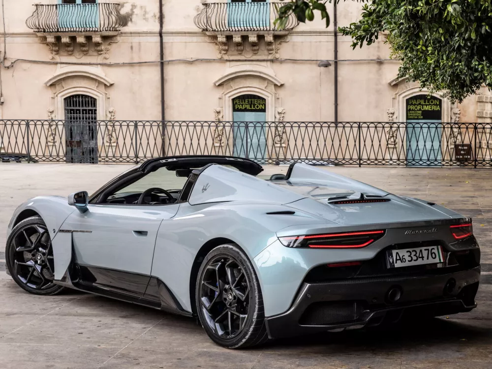Автомобиль Maserati MC20 Родстер Cielo