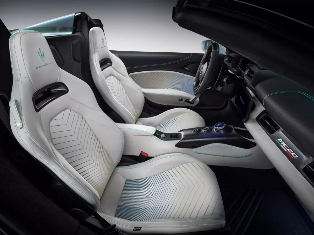 Автомобиль Maserati MC20 Родстер Cielo