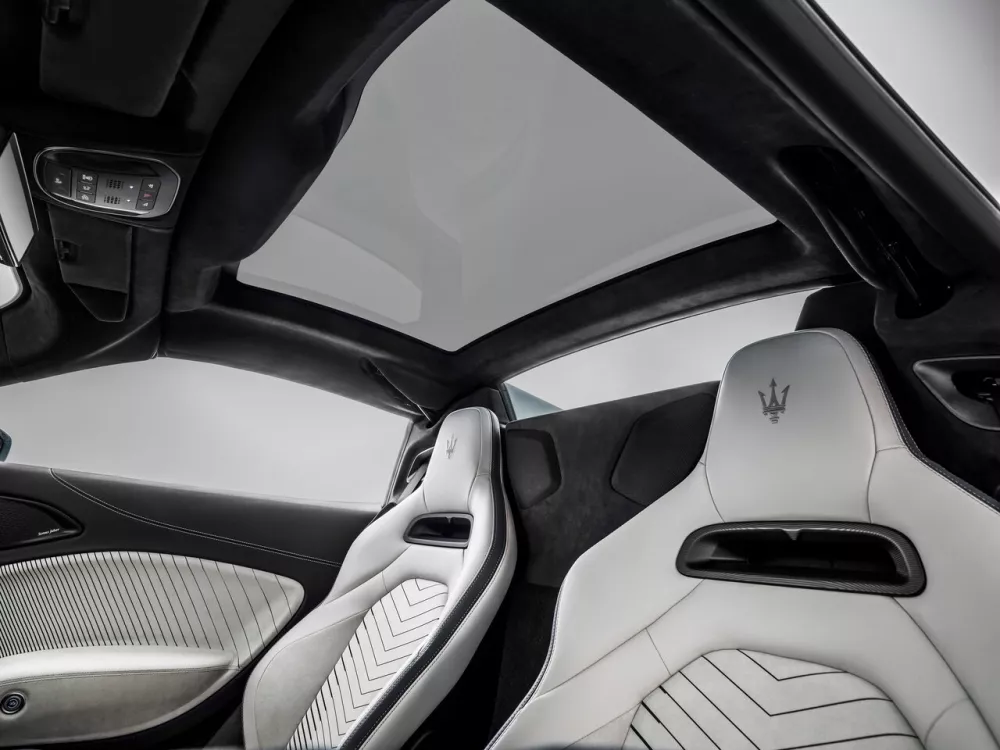 Автомобиль Maserati MC20 Родстер Cielo