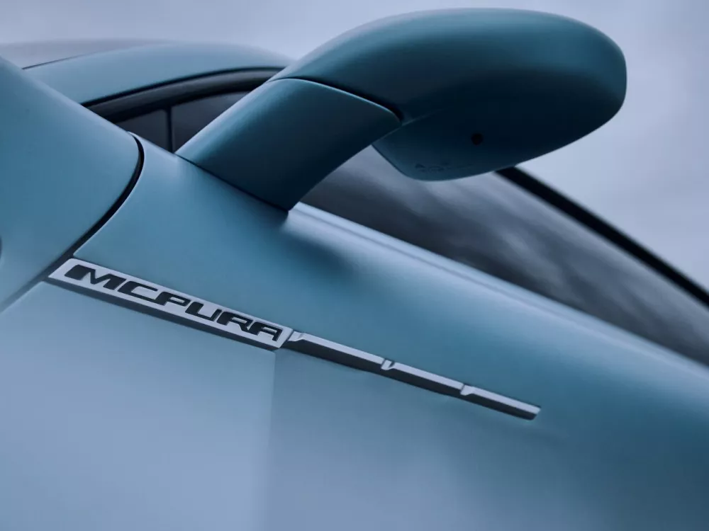 Автомобиль Maserati MCPura Купе