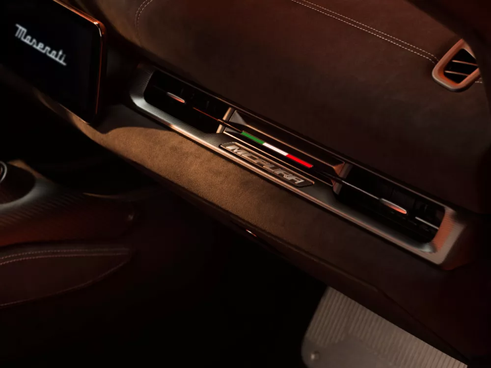 Автомобиль Maserati MCPura Купе