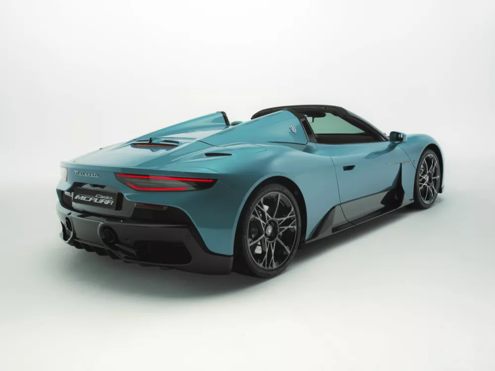 Автомобиль Maserati MCPura Родстер Ceilo