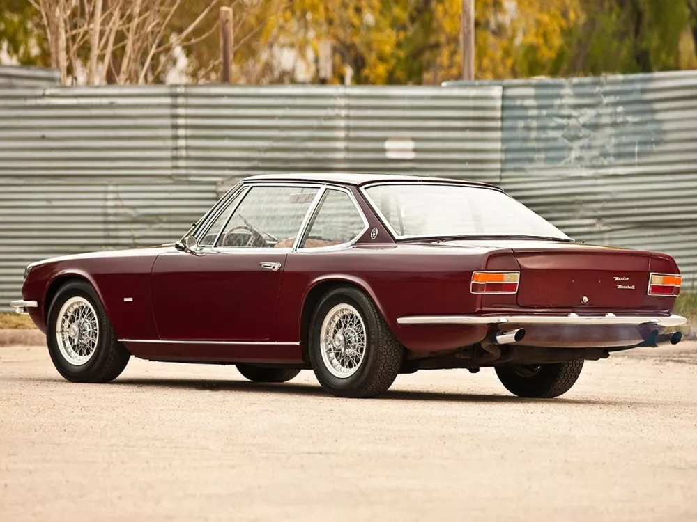 Автомобиль Maserati Mexico Купе