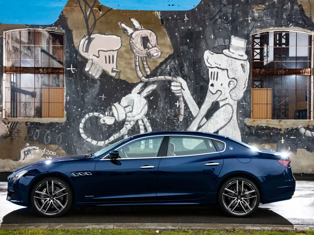 Автомобиль Maserati Quattroporte VI Рестайлинг 2 Седан