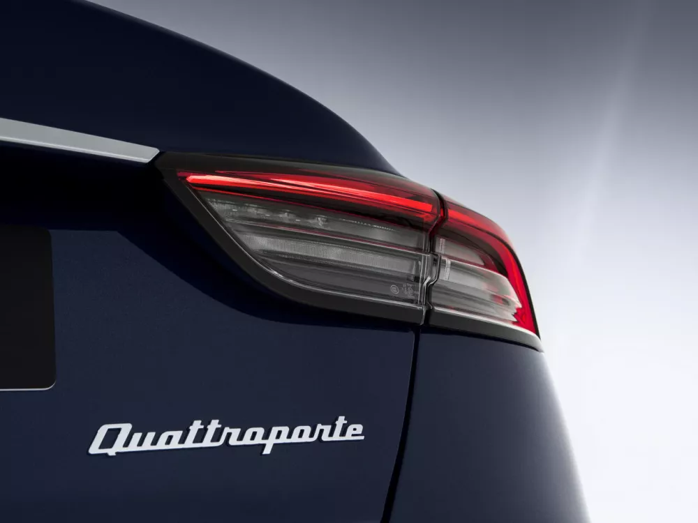 Автомобиль Maserati Quattroporte VI Рестайлинг 2 Седан