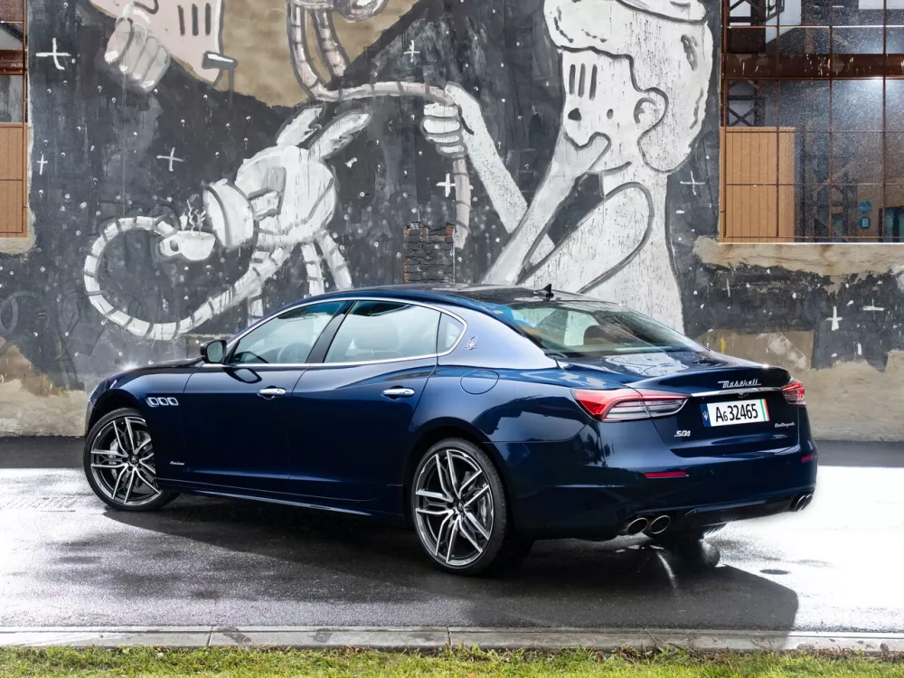 Автомобиль Maserati Quattroporte VI Рестайлинг 2 Седан