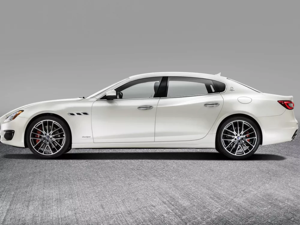 Автомобиль Maserati Quattroporte VI Рестайлинг Седан