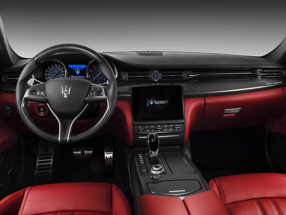 Автомобиль Maserati Quattroporte VI Рестайлинг Седан