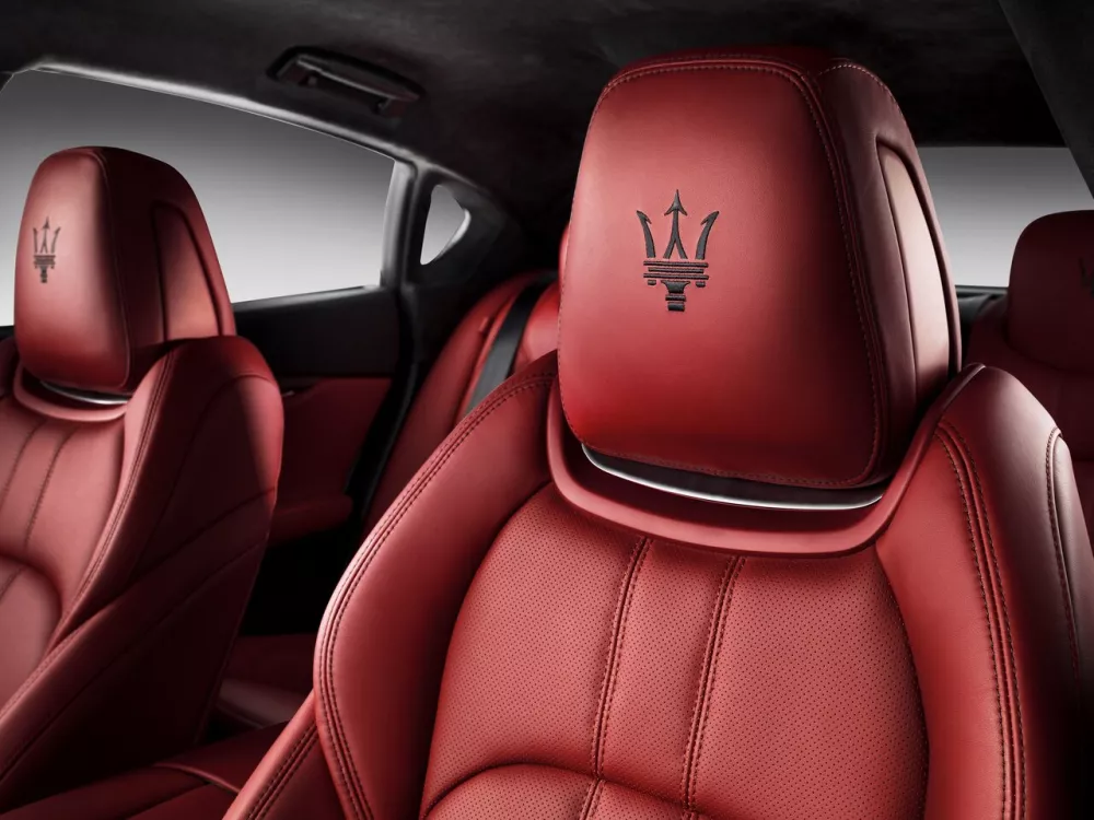 Автомобиль Maserati Quattroporte VI Рестайлинг Седан