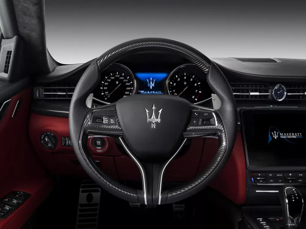 Автомобиль Maserati Quattroporte VI Рестайлинг Седан
