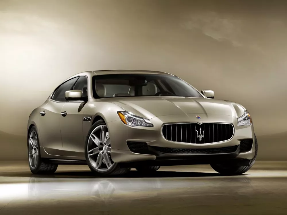 Автомобиль Maserati Quattroporte VI Седан