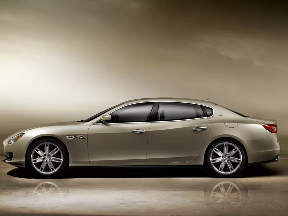 Автомобиль Maserati Quattroporte VI Седан