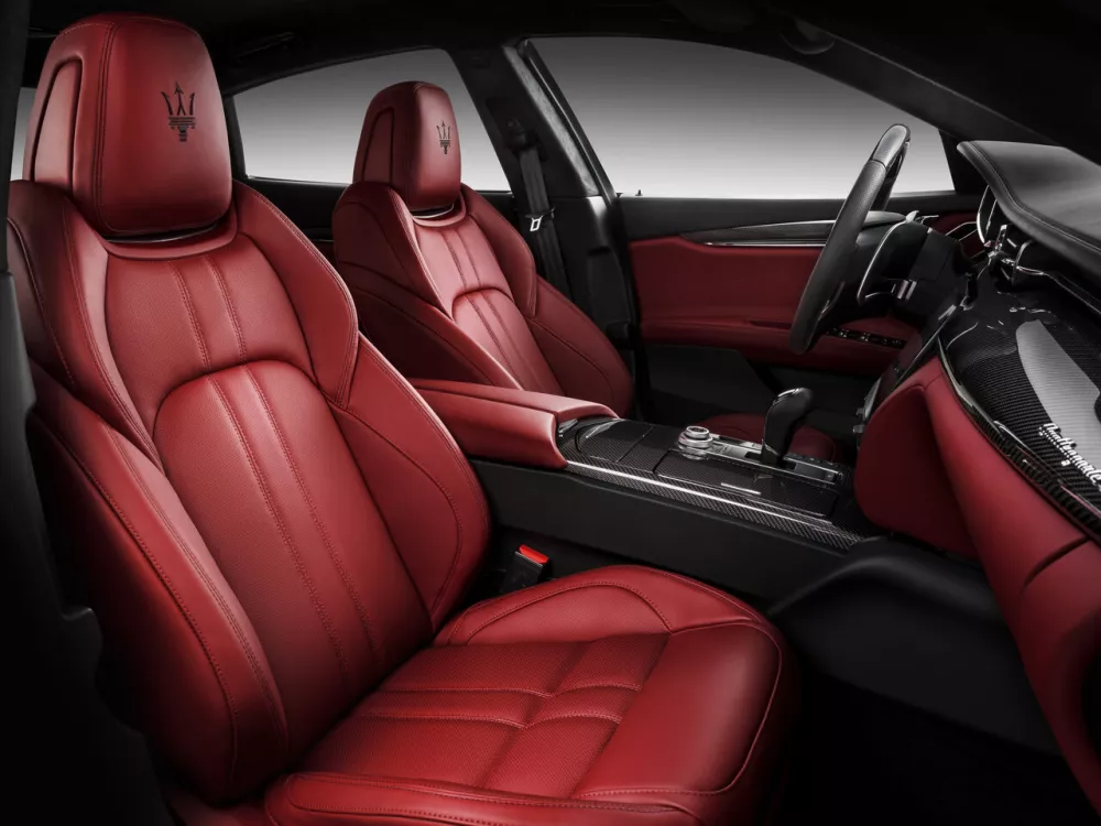 Автомобиль Maserati Quattroporte VI Рестайлинг Седан