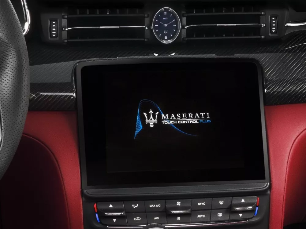 Автомобиль Maserati Quattroporte VI Рестайлинг Седан
