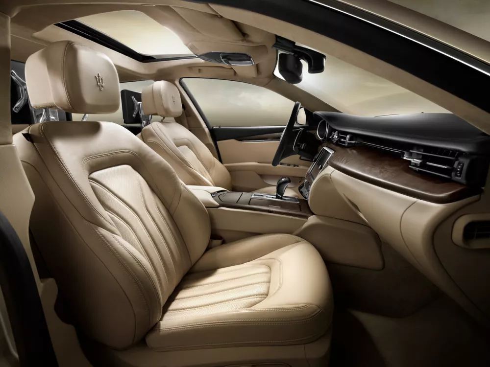 Автомобиль Maserati Quattroporte VI Седан