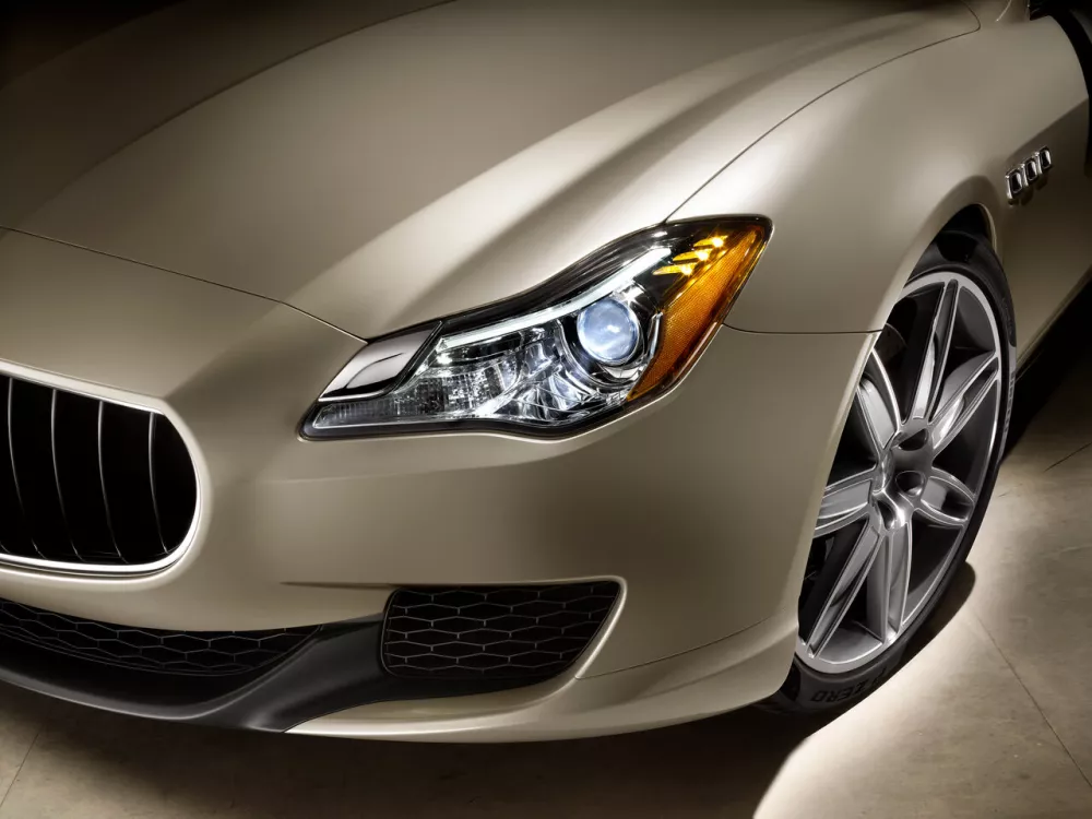 Автомобиль Maserati Quattroporte VI Седан
