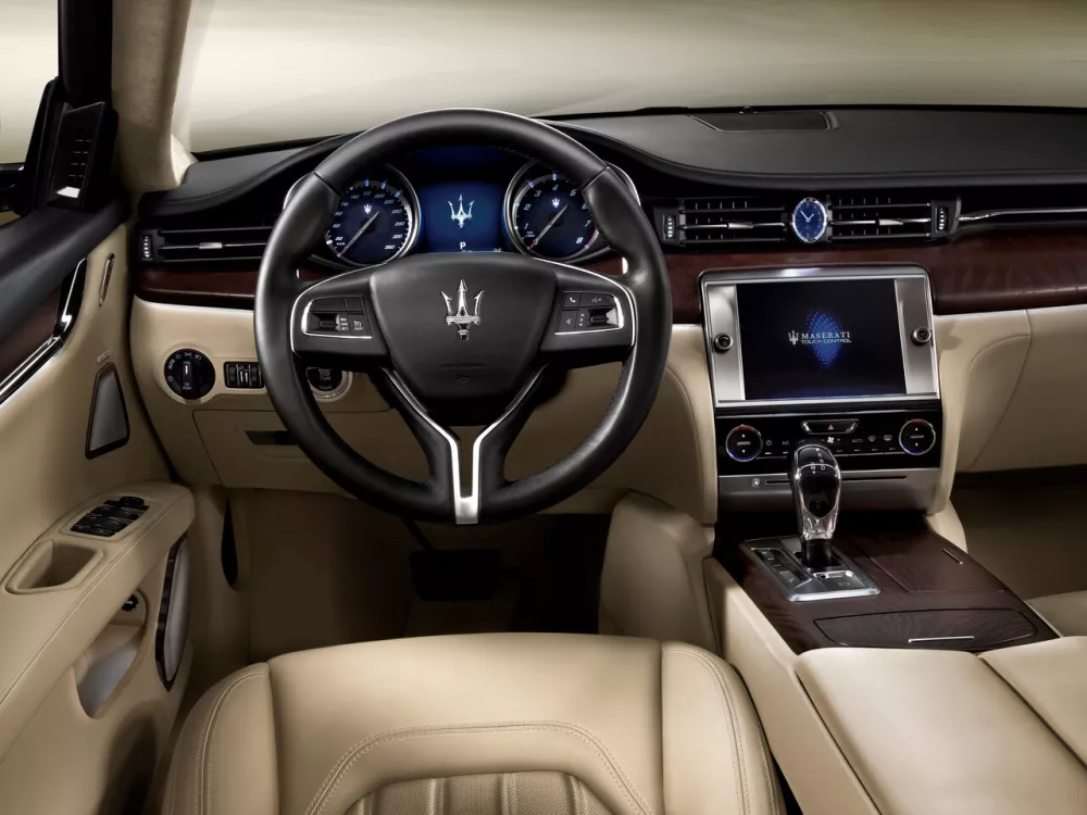 Автомобиль Maserati Quattroporte VI Седан