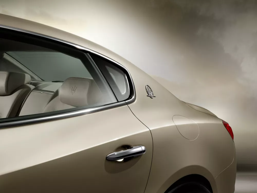 Автомобиль Maserati Quattroporte VI Седан