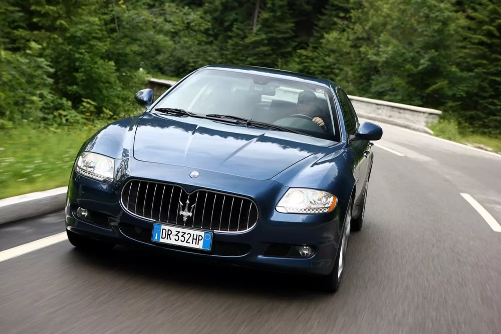 Автомобиль Maserati Quattroporte V Рестайлинг Седан