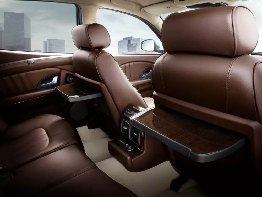 Автомобиль Maserati Quattroporte V Рестайлинг Седан
