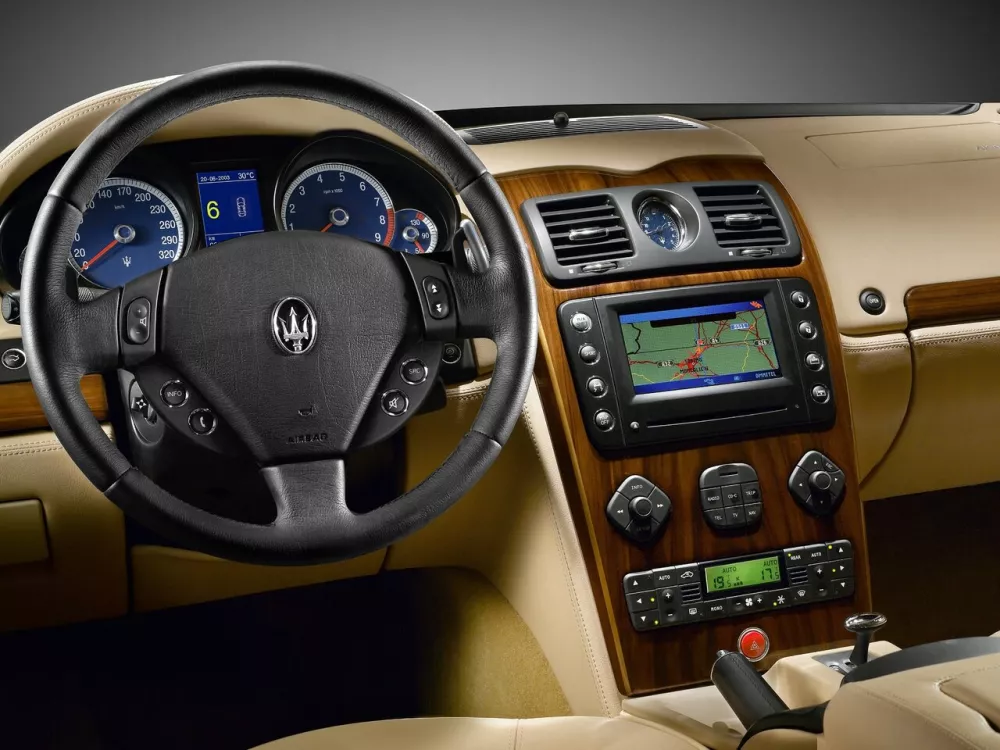 Автомобиль Maserati Quattroporte V Седан