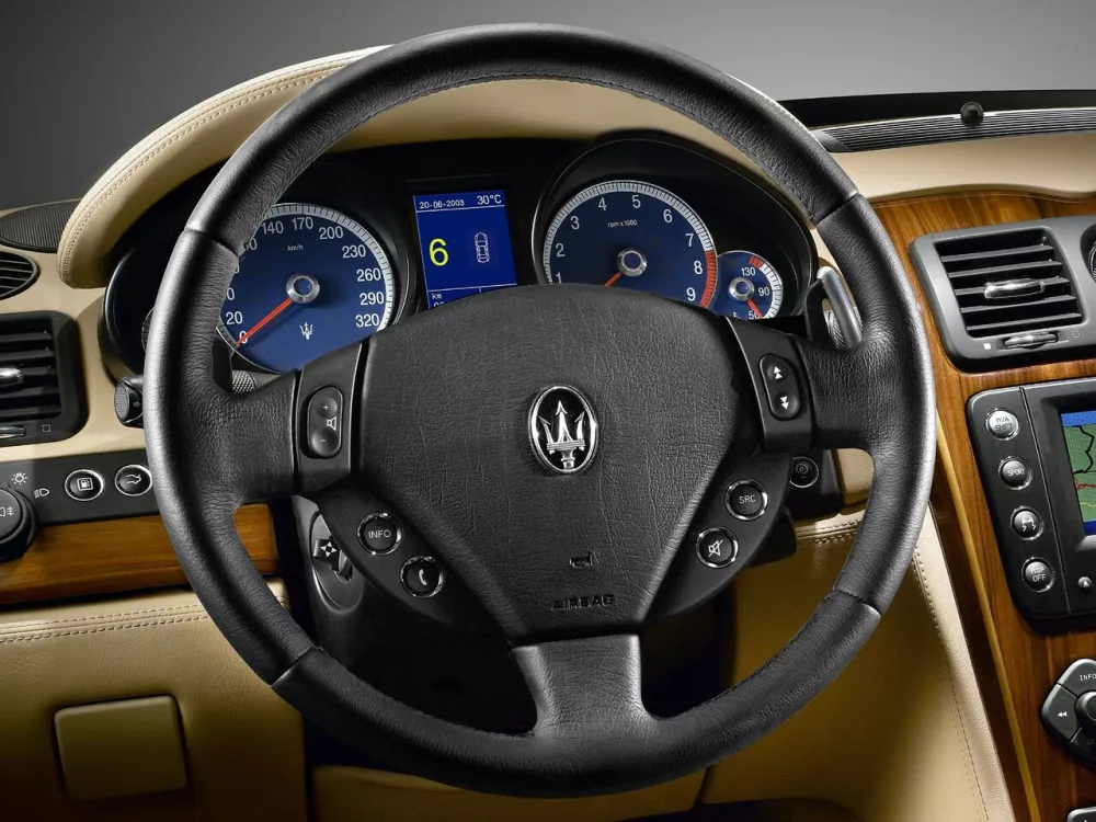 Автомобиль Maserati Quattroporte V Седан