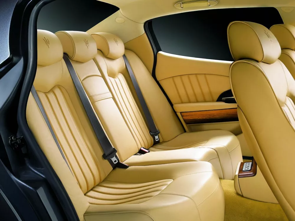 Автомобиль Maserati Quattroporte V Седан