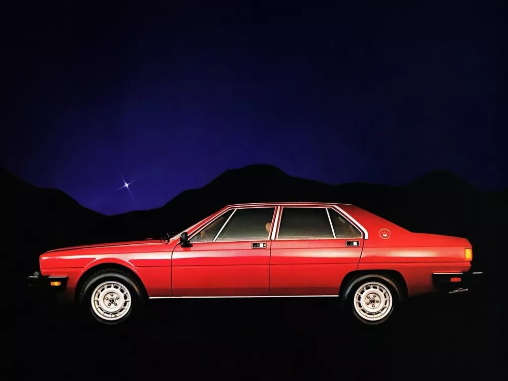 Автомобиль Maserati Quattroporte III Седан