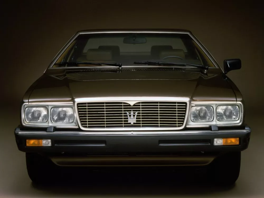 Автомобиль Maserati Quattroporte III Седан