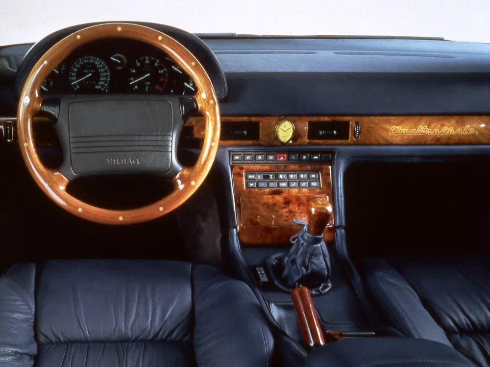 Автомобиль Maserati Quattroporte IV Седан