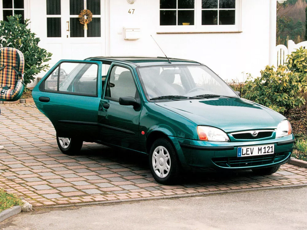Автомобиль Mazda 121 III Хэтчбек (5 дверей)