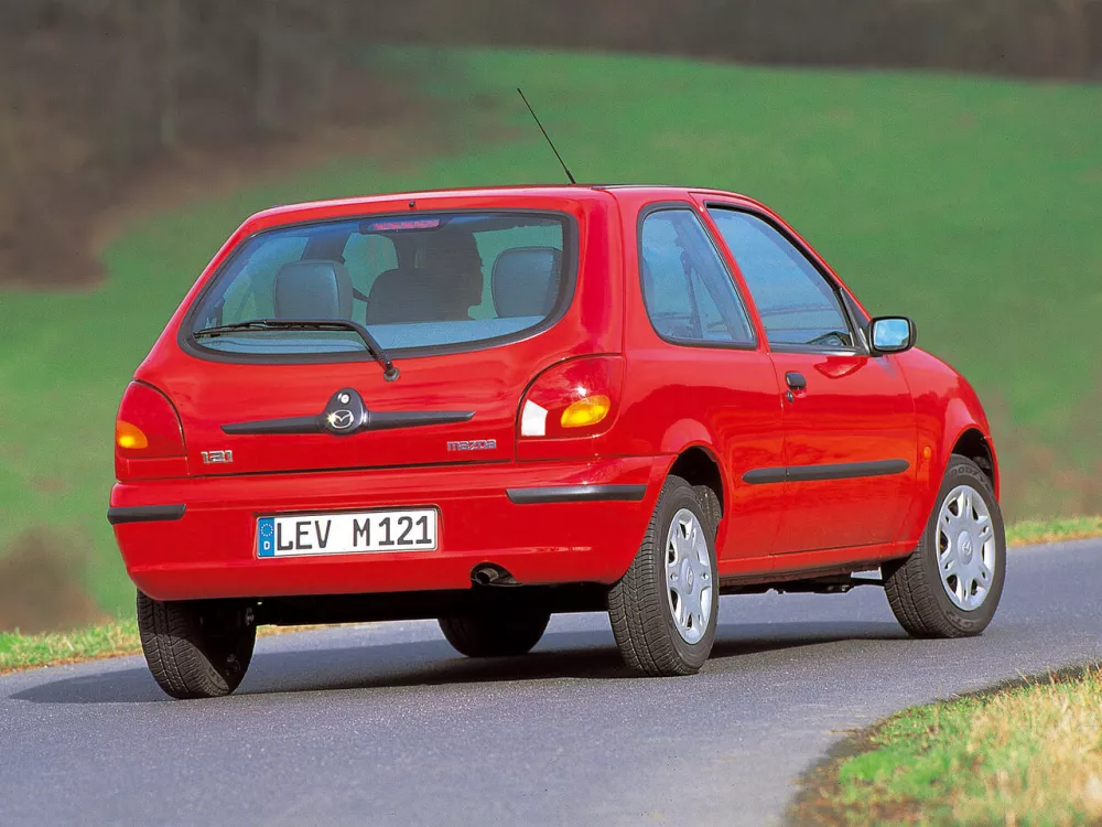 Автомобиль Mazda 121 III Хэтчбек (3 двери)