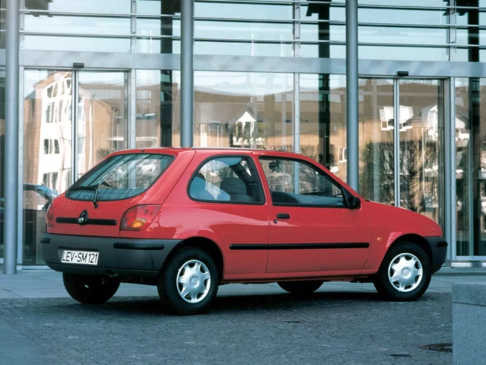 Автомобиль Mazda 121 III Хэтчбек (3 двери)