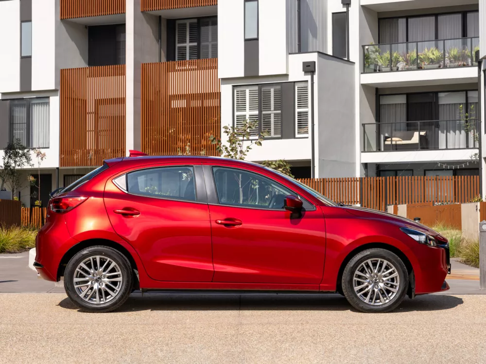 Автомобиль Mazda 2 III (DJ) Рестайлинг 2 Хэтчбек (5 дверей)