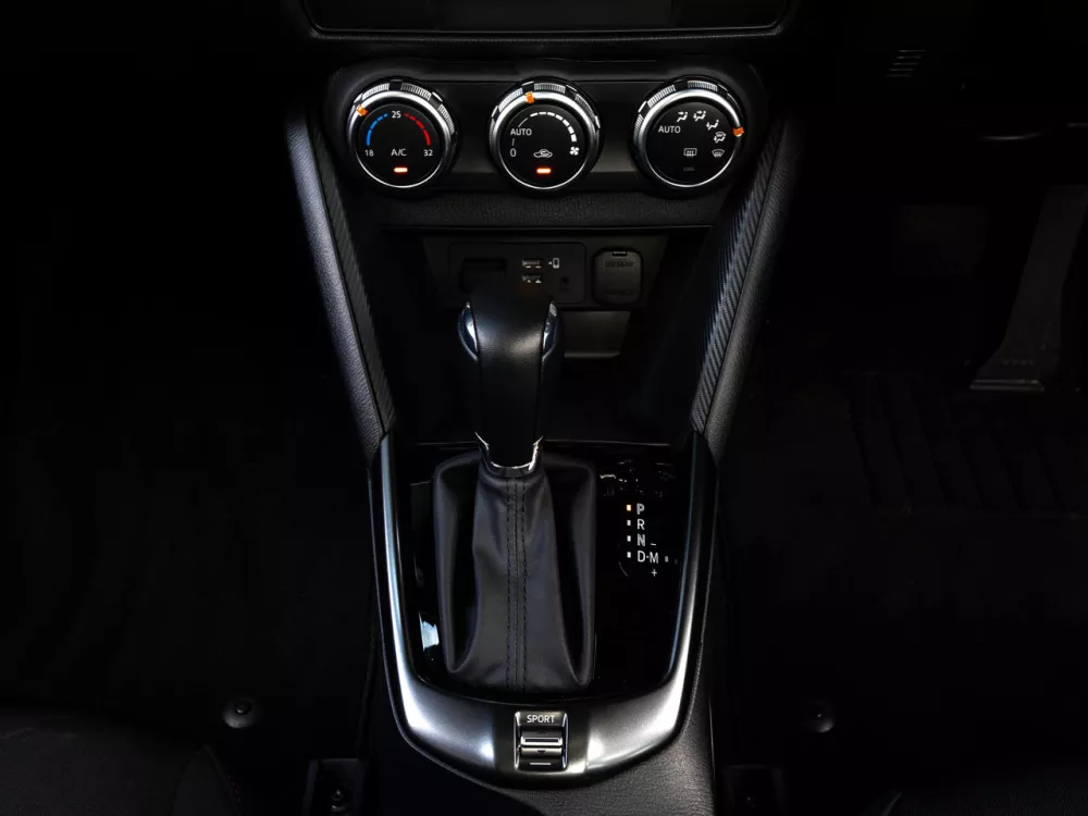 Автомобиль Mazda 2 III (DJ) Рестайлинг 2 Хэтчбек (5 дверей)