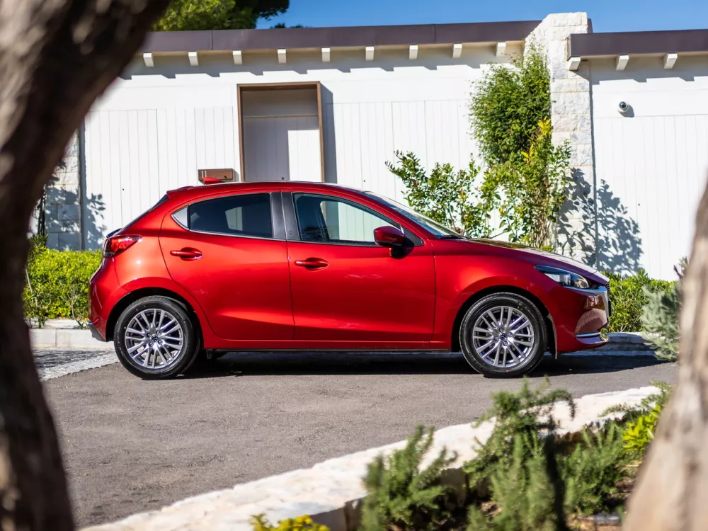Автомобиль Mazda 2 III (DJ) Рестайлинг Хэтчбек (5 дверей)