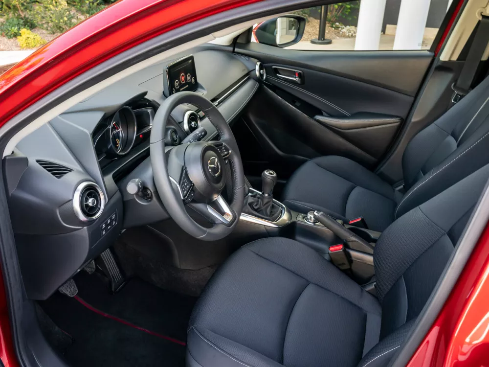 Автомобиль Mazda 2 III (DJ) Рестайлинг Хэтчбек (5 дверей)