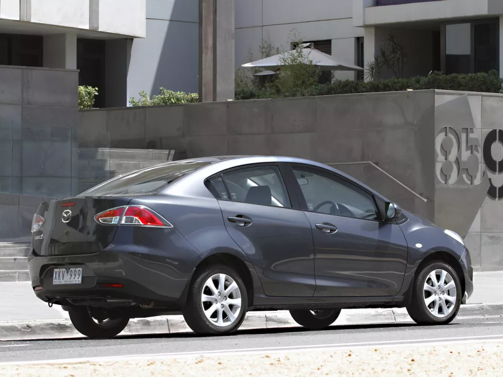 Автомобиль Mazda 2 II Рестайлинг (DE2) Седан