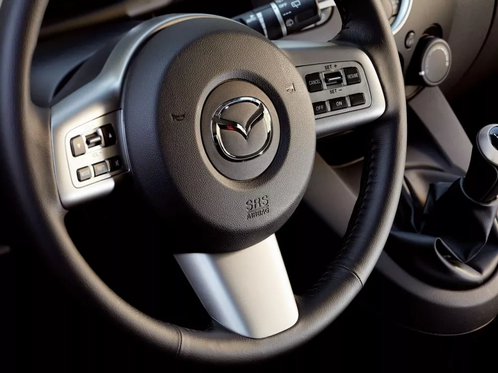 Автомобиль Mazda 2 II (DE) Хэтчбек (5 дверей)