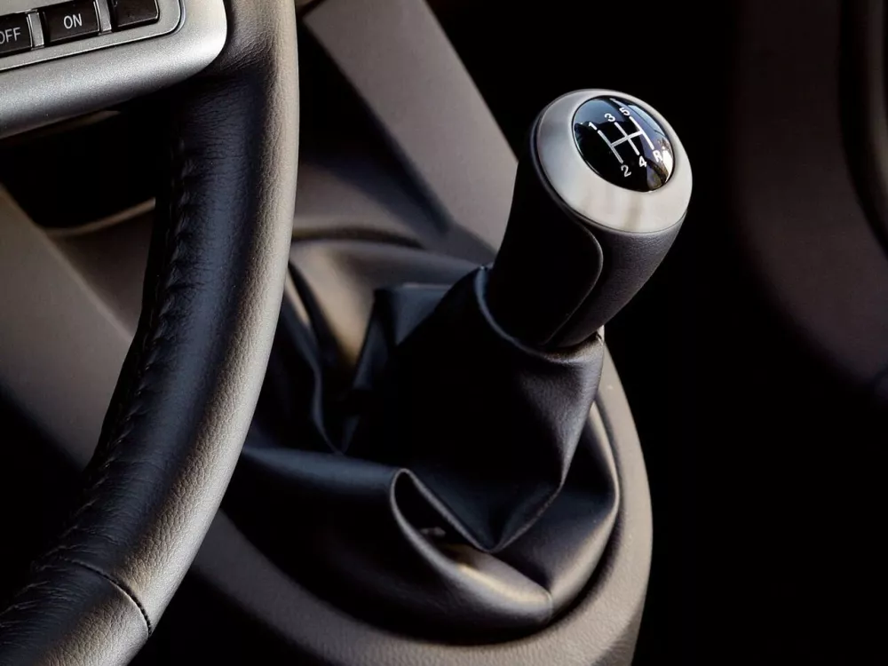 Автомобиль Mazda 2 II (DE) Хэтчбек (5 дверей)