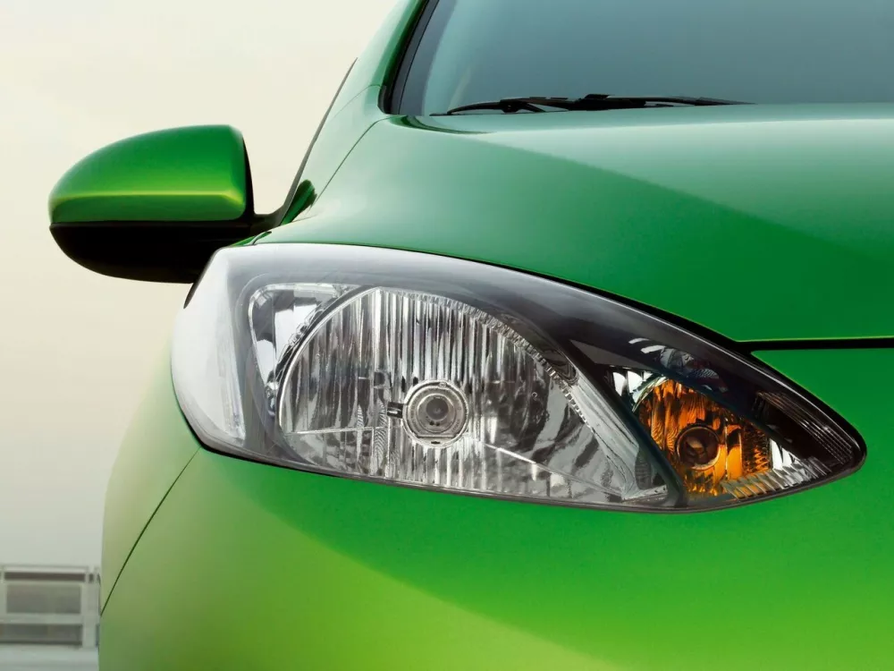 Автомобиль Mazda 2 II (DE) Хэтчбек (5 дверей)