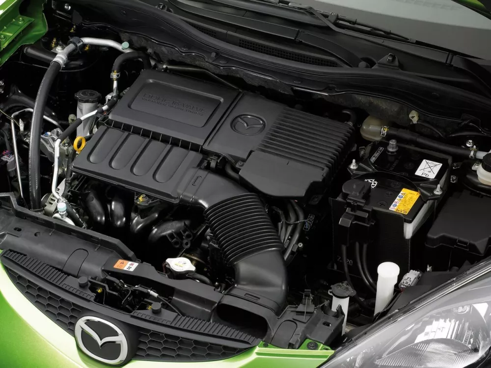 Автомобиль Mazda 2 II (DE) Хэтчбек (5 дверей)